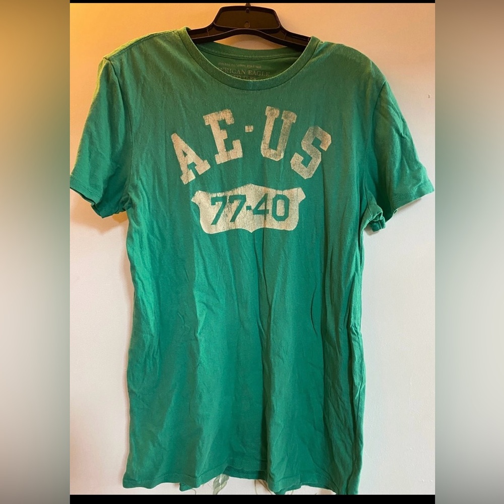 Men’s American Eagle vintage style athletic fit tee